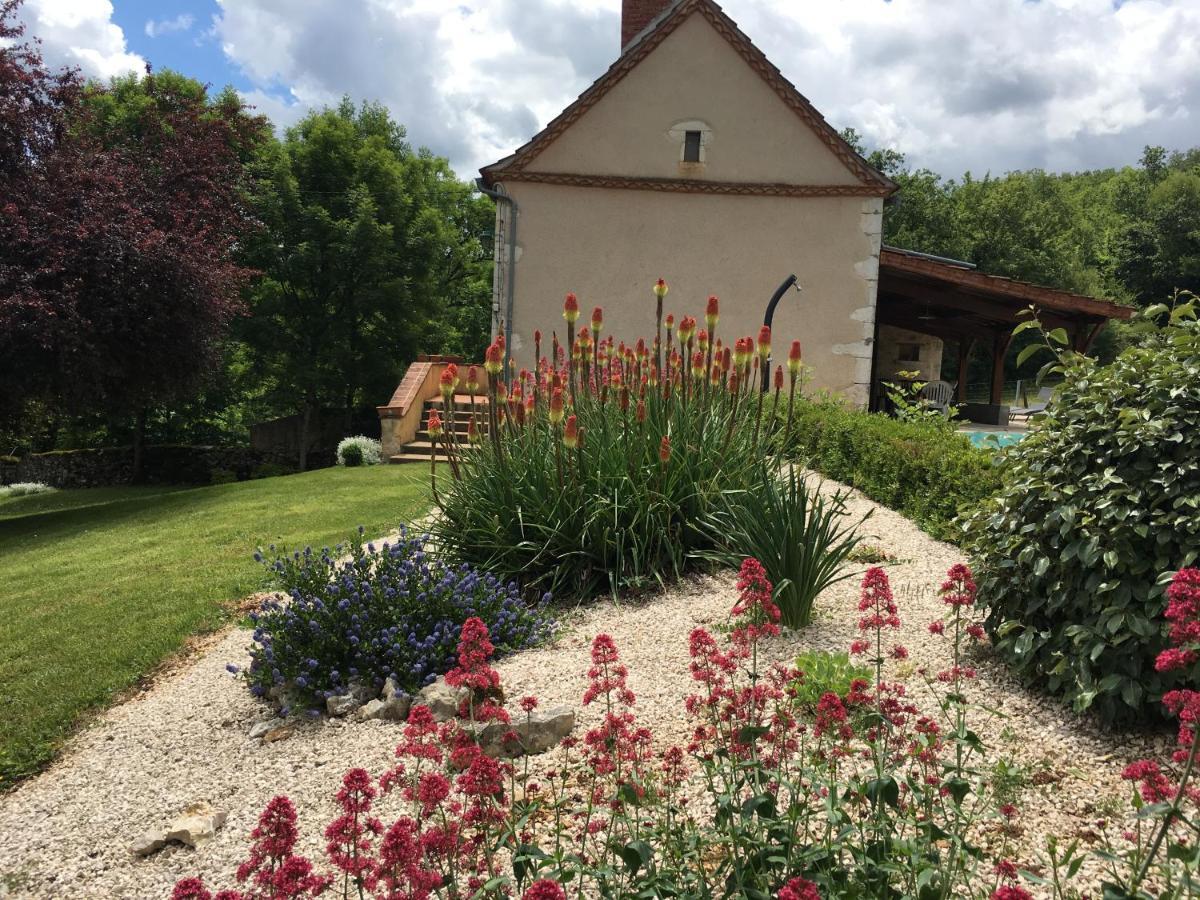 Gite Avec Piscine Proche De St Cirq Lapopie Berganty Exterior foto