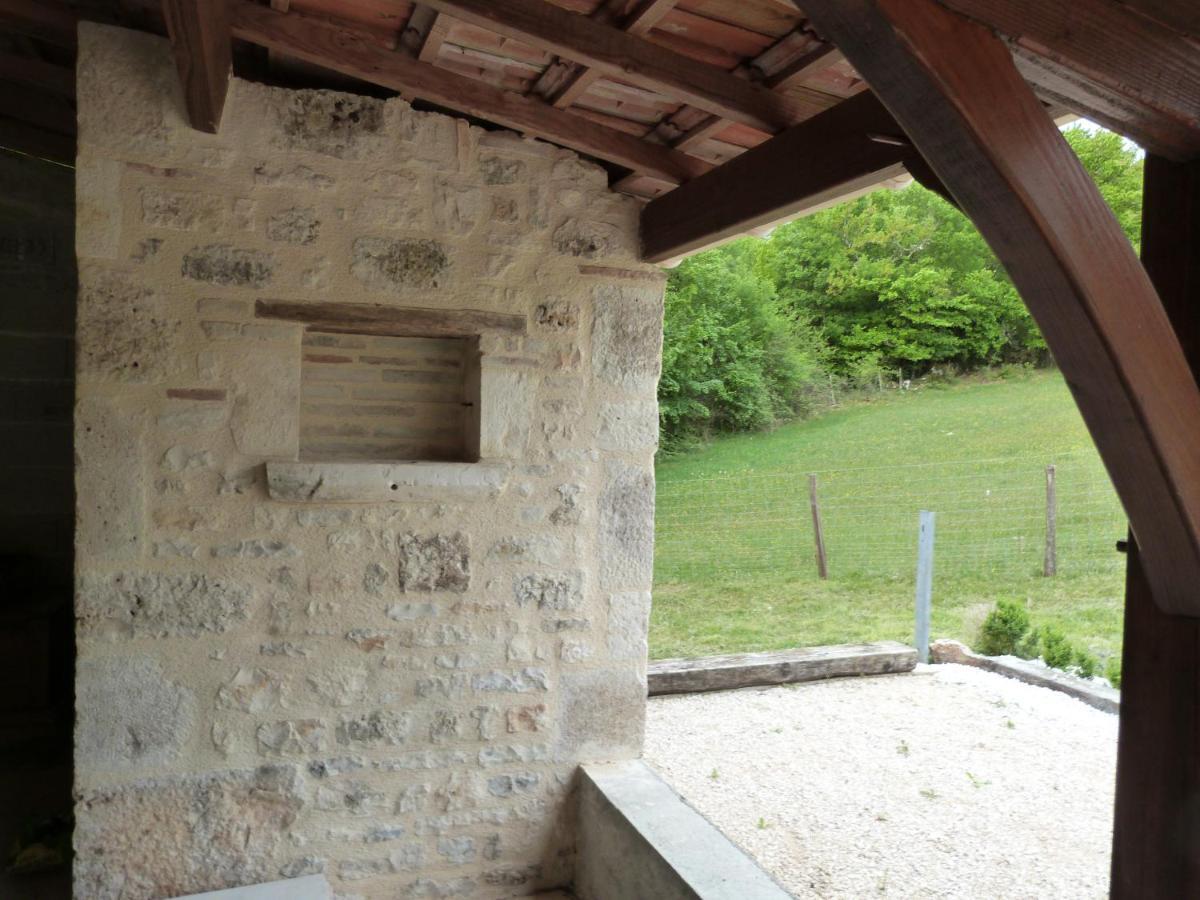 Gite Avec Piscine Proche De St Cirq Lapopie Berganty Exterior foto